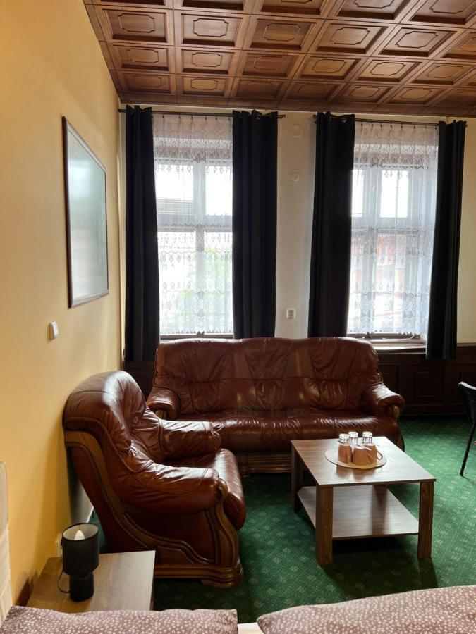 Hotel Maxim Frýdek-Místek Екстериор снимка