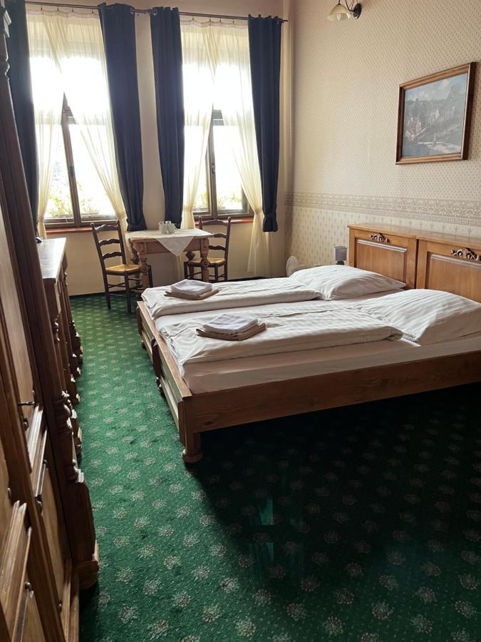 Hotel Maxim Frýdek-Místek Екстериор снимка