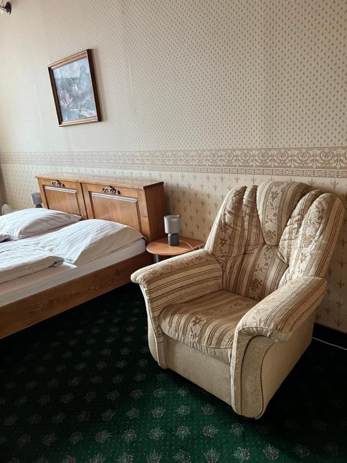 Hotel Maxim Frýdek-Místek Екстериор снимка