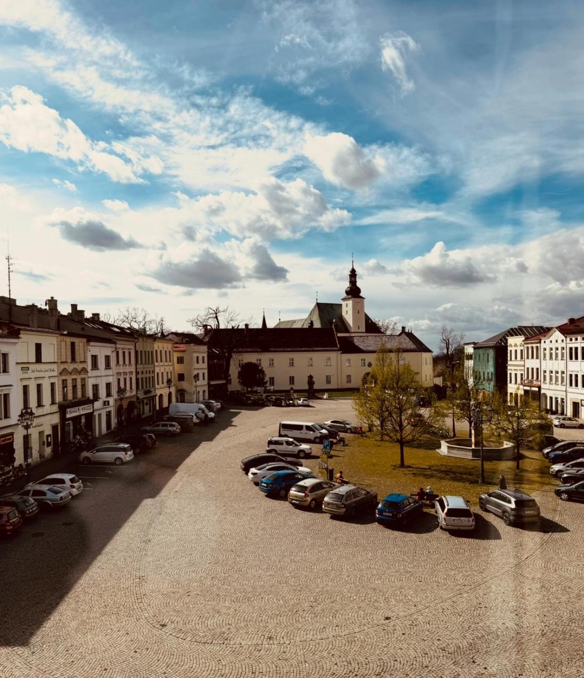 Hotel Maxim Frýdek-Místek Екстериор снимка